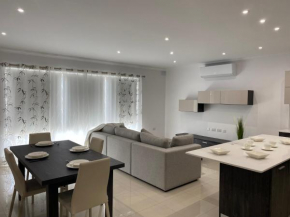 Spacious 3 bedroom apartment, Żurrieq